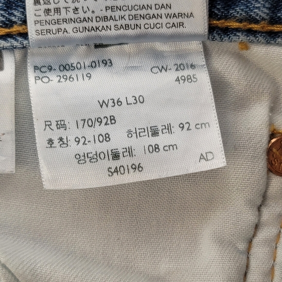 Levis 501 Jeans Men 36 Blue Straight Medium Wash Denim Button Fly Pants 36x30 - Picture 13 of 16